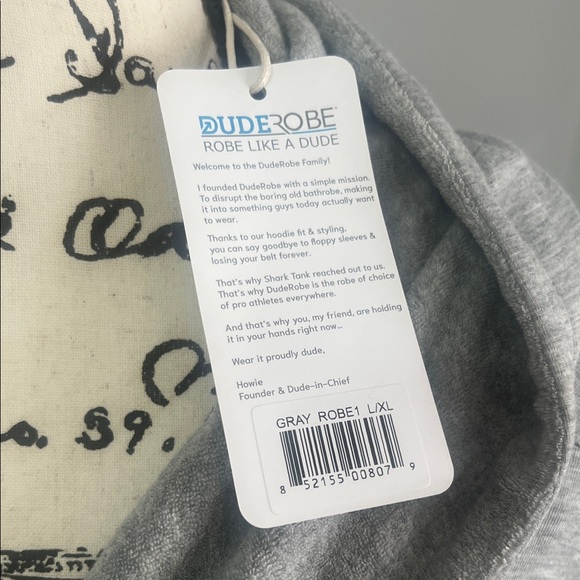 Men's Gray Hooded Robe - Picture 3 of 5